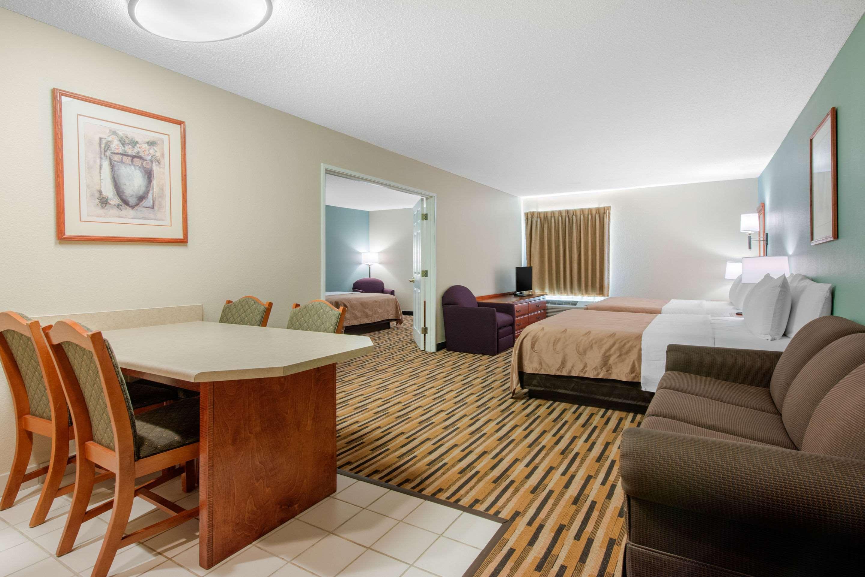 Baymont By Wyndham Port Wentworth Hotel Ngoại thất bức ảnh
