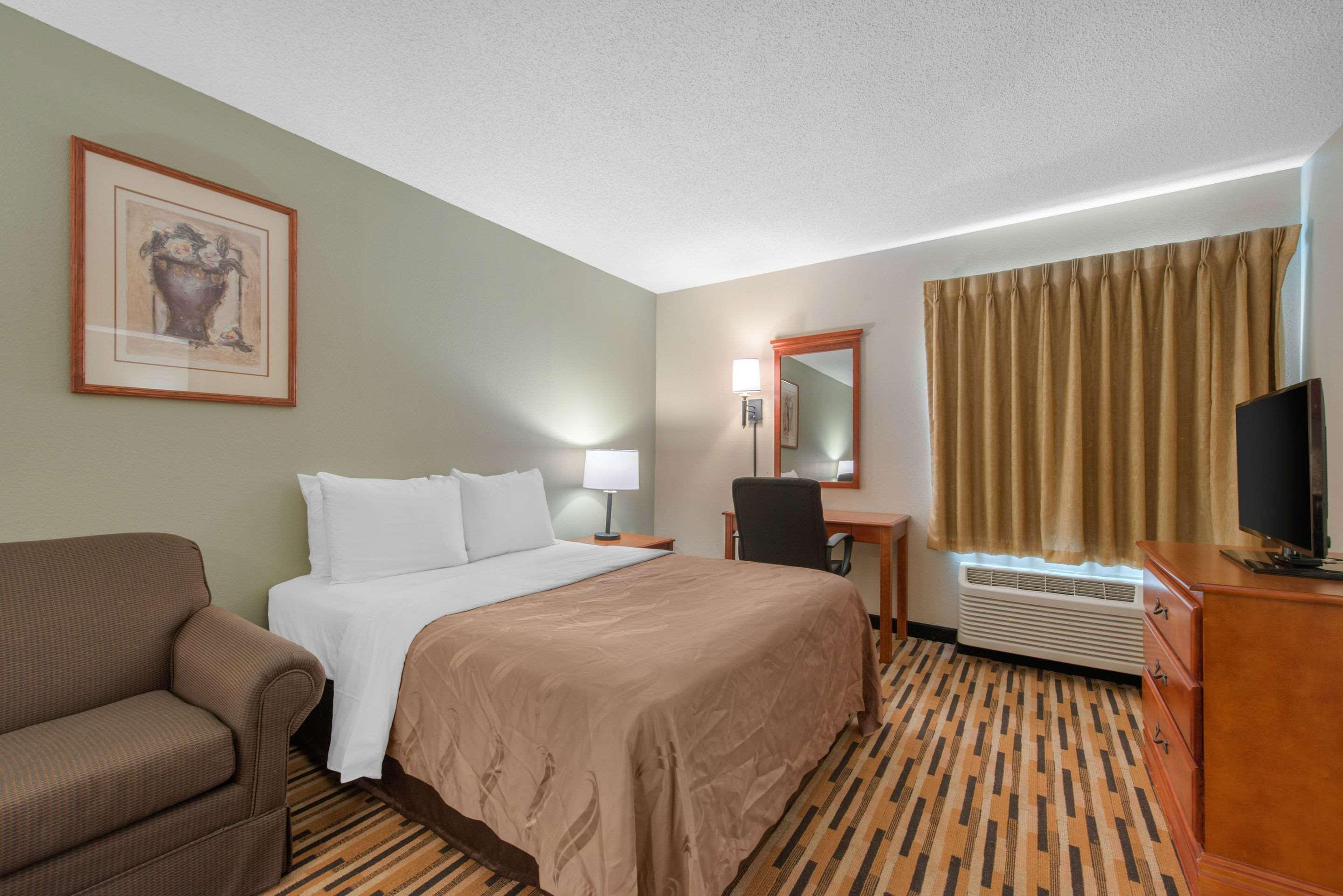 Baymont By Wyndham Port Wentworth Hotel Ngoại thất bức ảnh